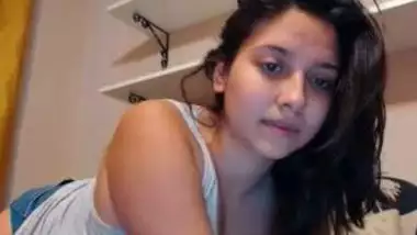 Sexy College Girl With Big Boobs & Ass on Cam Mms