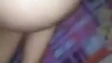 Screaming Indian teen fucked huge cock