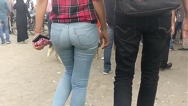 380px x 214px - Sexy Indian Round Ass Girl Walking In Public porn indian film