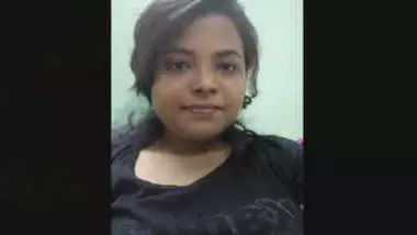 Bangladeshi Dhaka Girl Ratree Showing For Bf