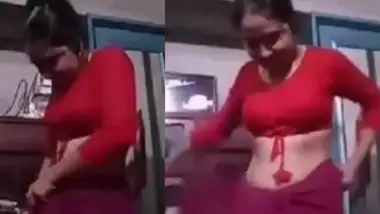 Mom Sex Help The Son Change Cloth - Mom Changing Dress Son Suddenly Enter indian sex videos at Rajwap.pro