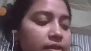 Kolkata Shantipur kudi showing off her naked figure on video call