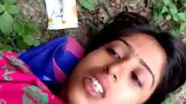 Rajwap Desi Village Outdoor - Cute Desi Gf Outdoor Captured porn indian film