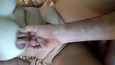 Mehndi hand wife fucked by hubby, she says “Photo Hai”