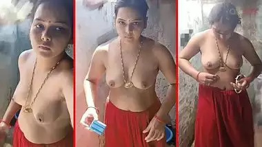 Gorgeous Desi insta- model showing pussy on selfie webcam MMs Leaked