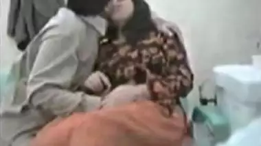 Big ass pakistani aunty sex caught in hidden cam