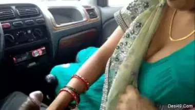 Horny Marwadi Milf Aunty Sucks Lover’s Cock In The Car