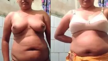 Beautiful Indian Bhabhi striptease video