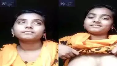 Bangladeshi cute village girl showing boobs on video call