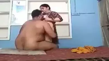 Desi mature Bhabhi fucked by fat guy