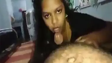 Sexy Tamil bitch blowjob sex video MMS scandal