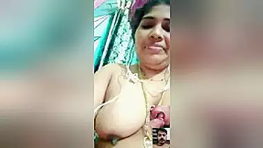 Sexy Bhabhi Shows Her Boobs On Vc Part 2