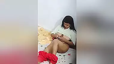 Sexy Desi Girl Shows Her Boobs And Pussy To Lover On Vc Capture In Hidden Cam