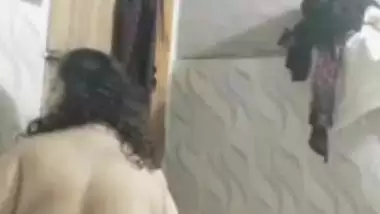 XXX chick shows off big boobs to Desi boyfriend who makes an MMS video