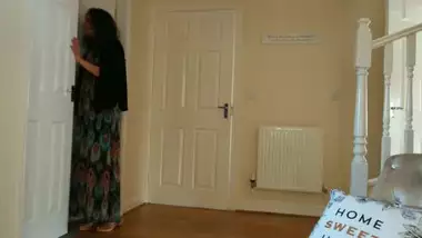 Intruder forcefully fucks desi milf in her home...