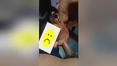 Today Exclusive-sexy Lankan Girl Blowjob