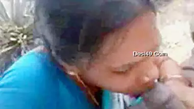Today Exclusive- Desi Village Bhabhi Blowjob And Outdoor Fuck