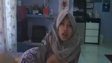Cute hijabi big boobs playing with cucumber 7clips Marged