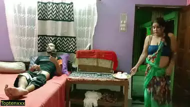Indian hot XXX teen sex with beautiful aunty! with clear hindi audio