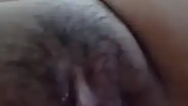 Wife getting pussy licked by husband friend
