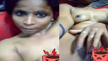 Desi fingering girl WhatsApp live viral clip