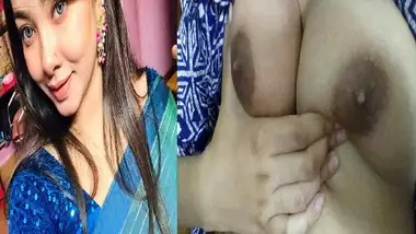 Gorgeous Pune office girl exposing big boobs