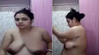Bengali Boudi nude bath showing huge boobs