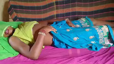 Desi sexy Bhoji's saree fucked on the bed best Indian sex video real desi sex real desi sexy