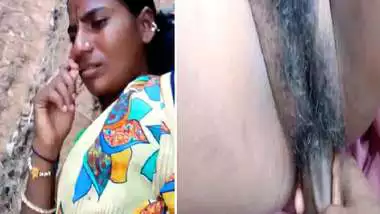 Cheap village desi randi outdoor sex with client