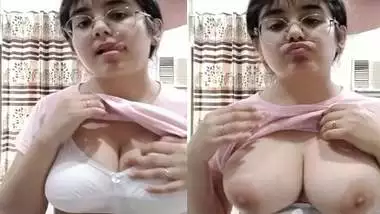 Indian girl topless milky boobs show in fsi2blog