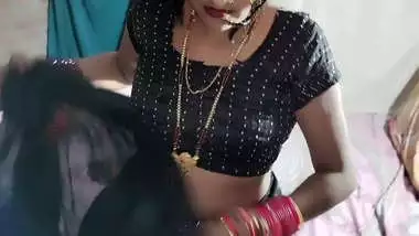 Indian xxx Desi video black saree blouse petticoat and panty