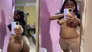 Desi girl nude ass and boobs exposing viral show