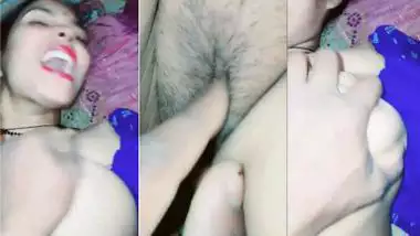 Husband rubs wife?s pussy in desi sex video
