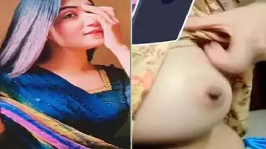 Pointed breasts show and pussy expose by cute girl