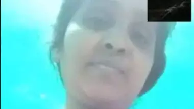 Moti boobed desi bhabhi full nude video